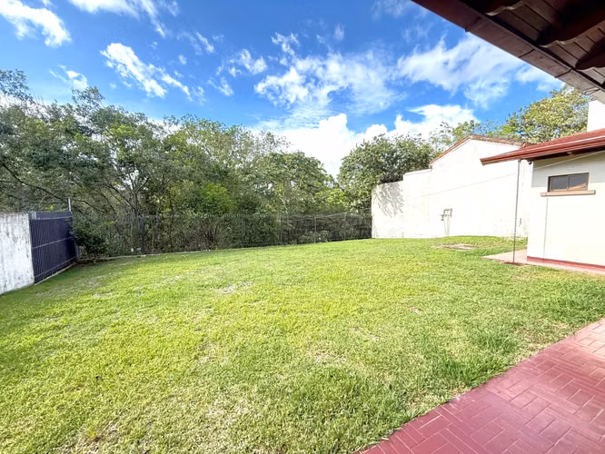 Venta de Casa en Altamonte | Jardín, Jacuzzi y Sauna I terreno: 653 m2 - Imagen 11