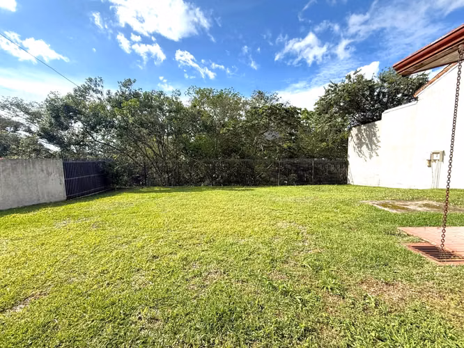 Venta de Casa en Altamonte | Jardín, Jacuzzi y Sauna I terreno: 653 m2 - Imagen 12