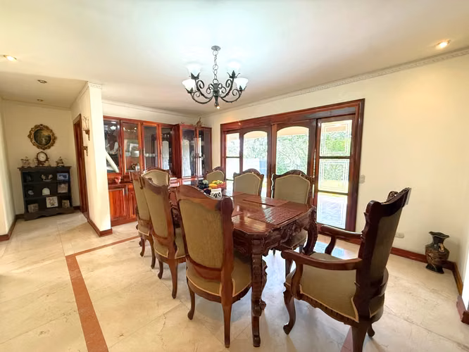 Venta de Casa en Altamonte | Jardín, Jacuzzi y Sauna I terreno: 653 m2 - Imagen 6