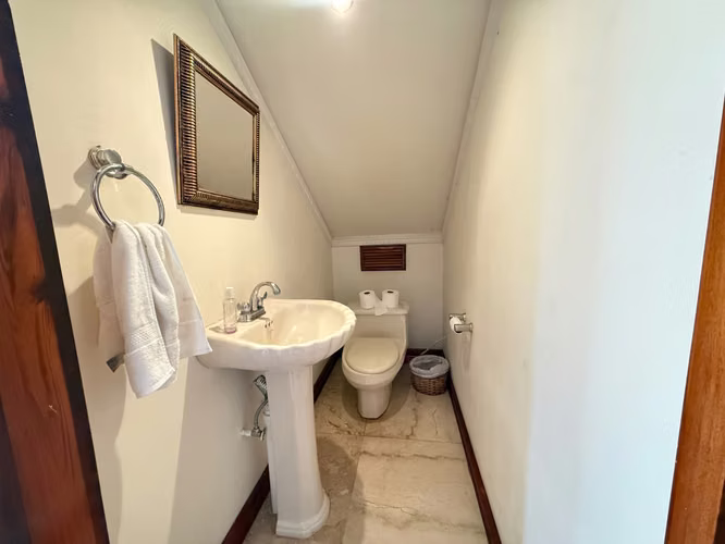 Venta de Casa en Altamonte | Jardín, Jacuzzi y Sauna I terreno: 653 m2 - Imagen 8