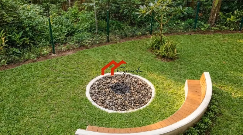 Venta de casa en Condominio Nueve84 Curridabat | Exclusiva Vista al Bosque