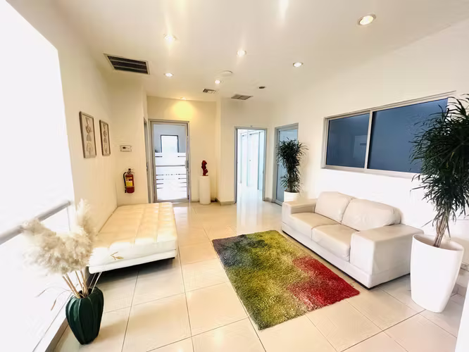  ¡TU NUEVA OFICINA EN EL CORAZÓN DE SANTA ANA!  - Imagen 7