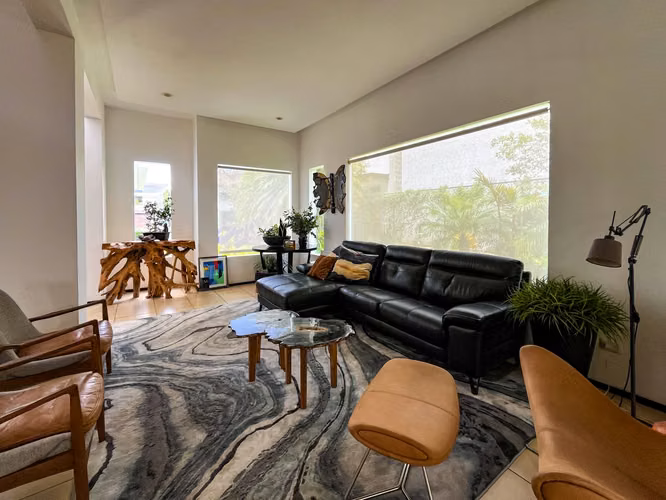 VENTA DE CASA EN VALLE DEL SOL CON VISTA AL GOLF - Imagen 3