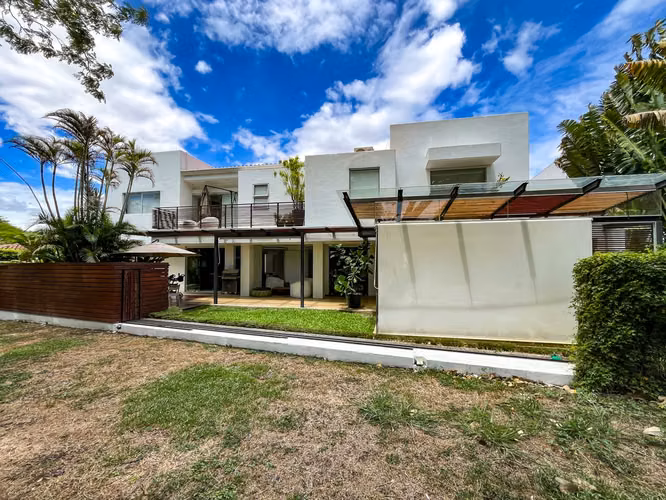 VENTA DE CASA EN VALLE DEL SOL CON VISTA AL GOLF - Imagen 2