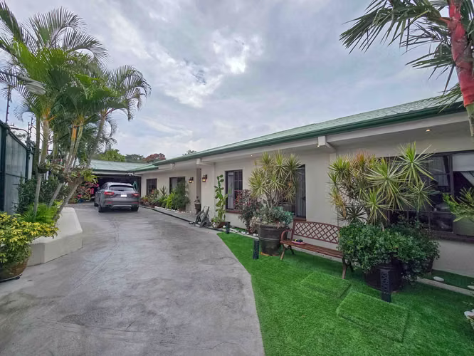 CASA DE UNA PLANTA CON PISCINA PRIVADA EN BELLO HORIZONTE ESCAZU - Imagen 17