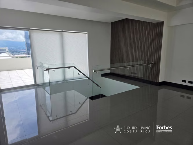 21499 - Penthouse 322 m², 2 Niveles, Vista al Estadio Nacional y La Sabana - Imagen 3
