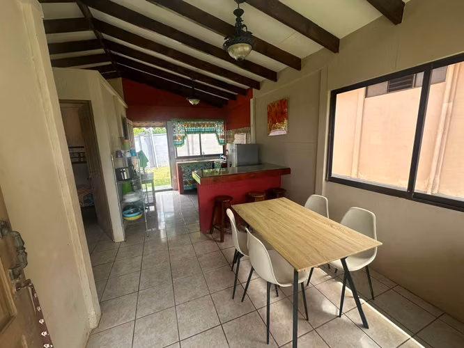 Venta Casa y cabinas en Esparza con piscina - Imagen 9