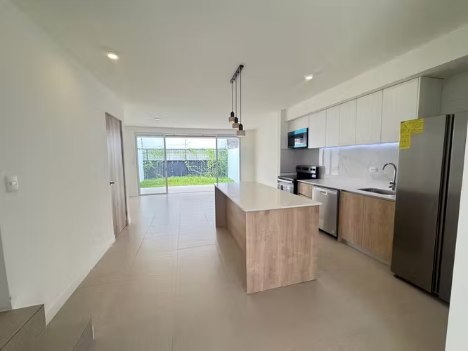 CASA EN ALQUILER | CONDOMINIO CAIA, BELLO HORIZONTE DE ESCAZÚ  $2,200 mensuales - Imagen 2