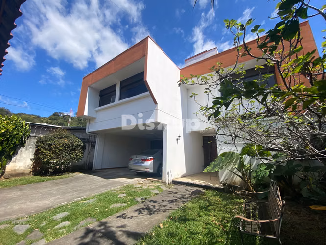 Venta de casa independiente de 3 hab. en urbanización en Santa Ana - Imagen 2