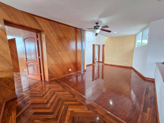 CONDO CONTEMPORANEO DE 432 M2 CON VISTA EN GUACHIPELIN ESCAZU