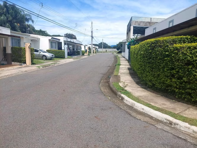 Casa en Venta, una planta en Condominio Málaga San Antonio del Tejar, Alajuela