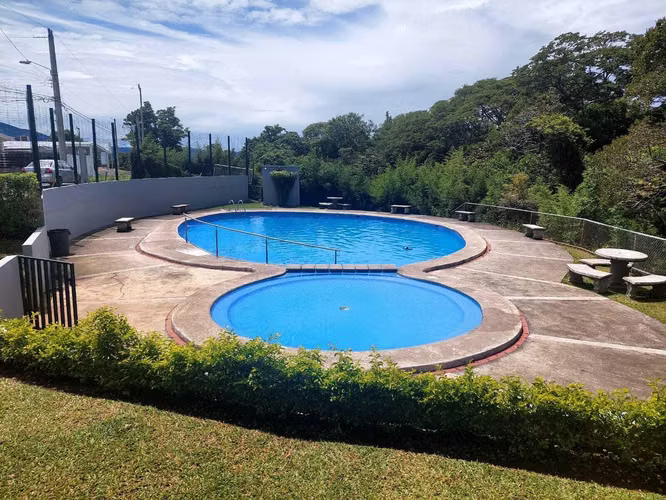 Casa en Venta, una planta en Condominio Málaga San Antonio del Tejar, Alajuela