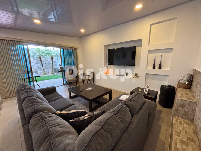 Venta de casa de 3 hab. en condominio. San Rafael, Montes de Oca