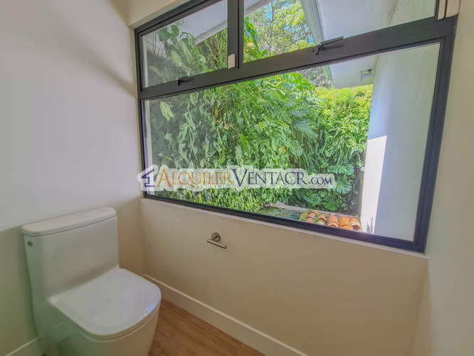 LUJOSA CASA DE 406 M2 CON PISCINA PROPIA EN JABONCILLOS ESCAZU - Imagen 19