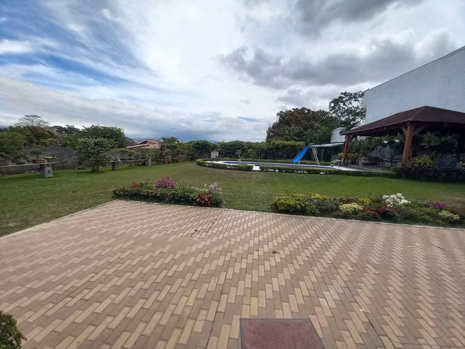 02 / Venta / lote de 3000 mts con casa grande / Uso suelo 8 casas / San Rafael - Imagen 6