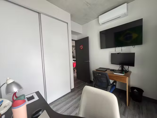 Apartamento amoblado frente al Parque La Sabana, Sabana Sur. - Imagen 9