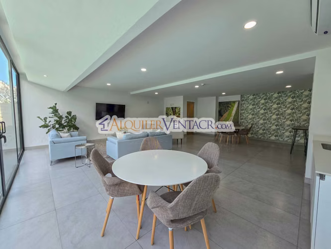 LUJOSO APARTAMENTO DE 3 HABIT.+ DE SERVICIO EN ESCAZU CENTRO