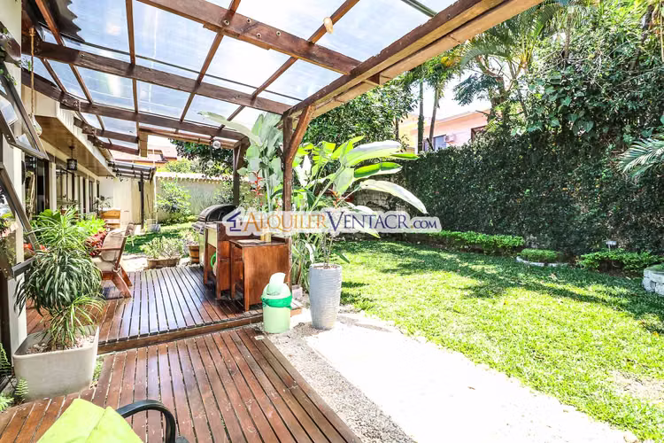 CASA DE UN NIVEL CON 600 M2 LOTE EN TREJOS MONTEALEGRE ESCAZU - Imagen 9