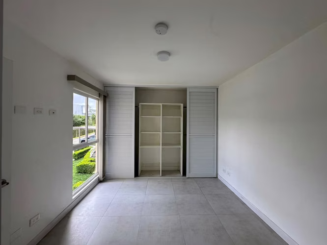 Apartamento 3 Habitaciones con Línea Blanca en Condo Monte Alto Granadilla - Imagen 11