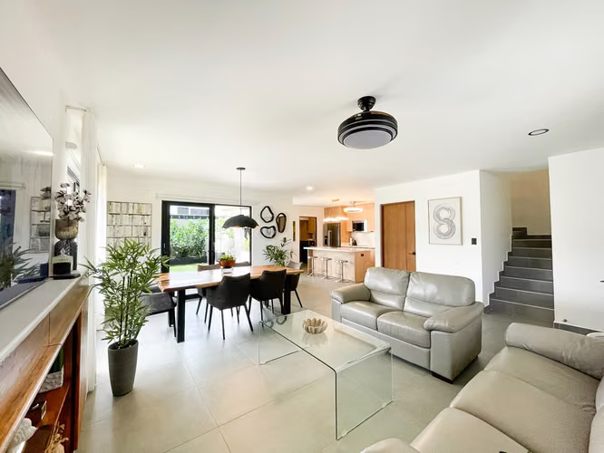 Venta de casa en condominio en Santa Ana Centro