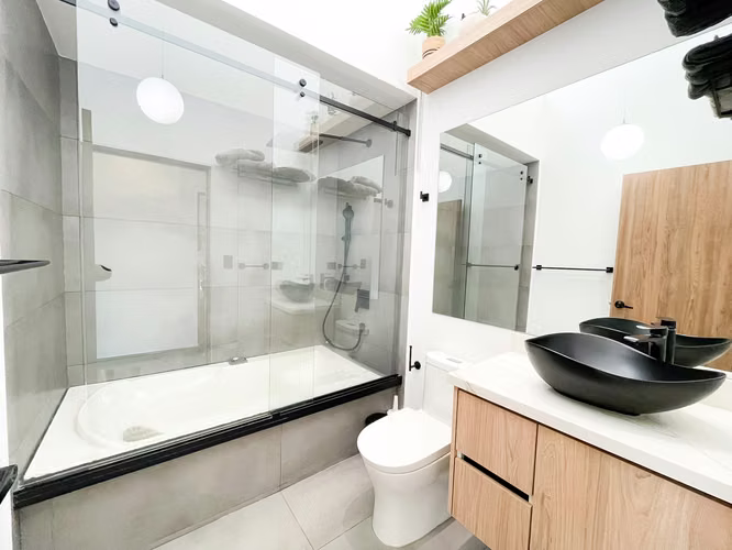 Venta de casa en condominio en Santa Ana Centro