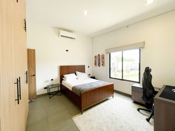 Venta de casa en condominio en Santa Ana Centro