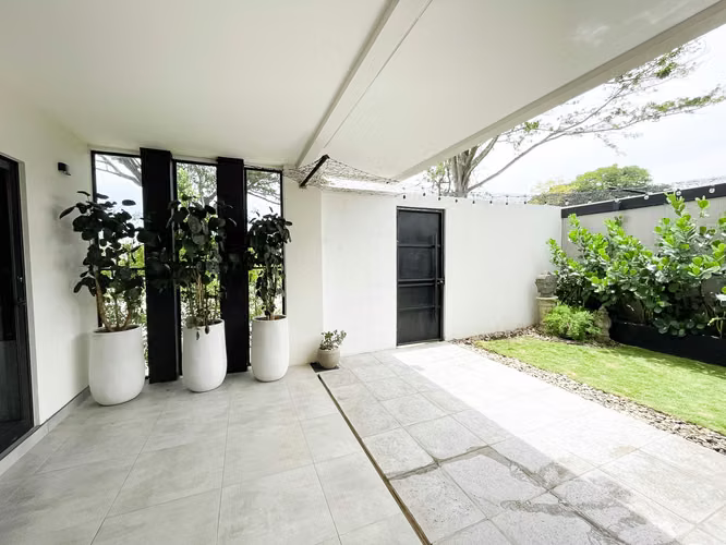 Venta de casa en condominio en Santa Ana Centro