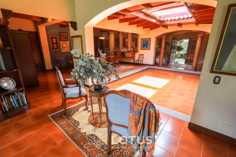 Casa de una Planta Independiente con Acabados de Lujo en Lomas de Ayarco, Cód. AJ013 - Imagen 7