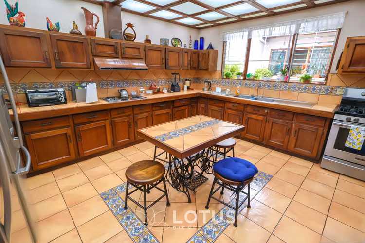 Casa de una Planta Independiente con Acabados de Lujo en Lomas de Ayarco, Cód. AJ013 - Imagen 19