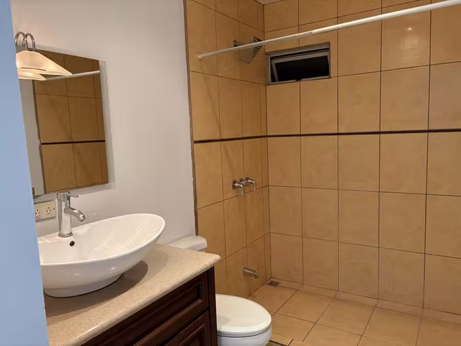 AMPLIO APARTAMENTO EN CARIARI BELEN