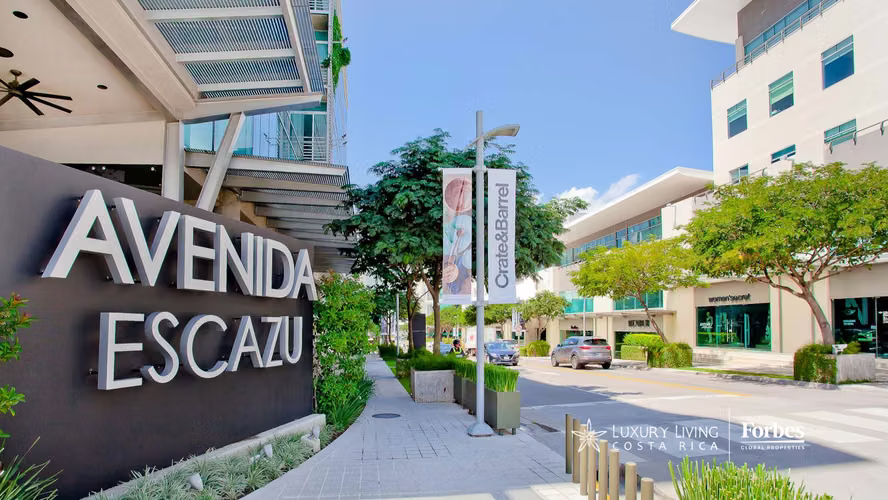 Apartamento de Lujo Estilo Penthouse en Venta en Avenida Escazú - Ref 21170 - Imagen 2