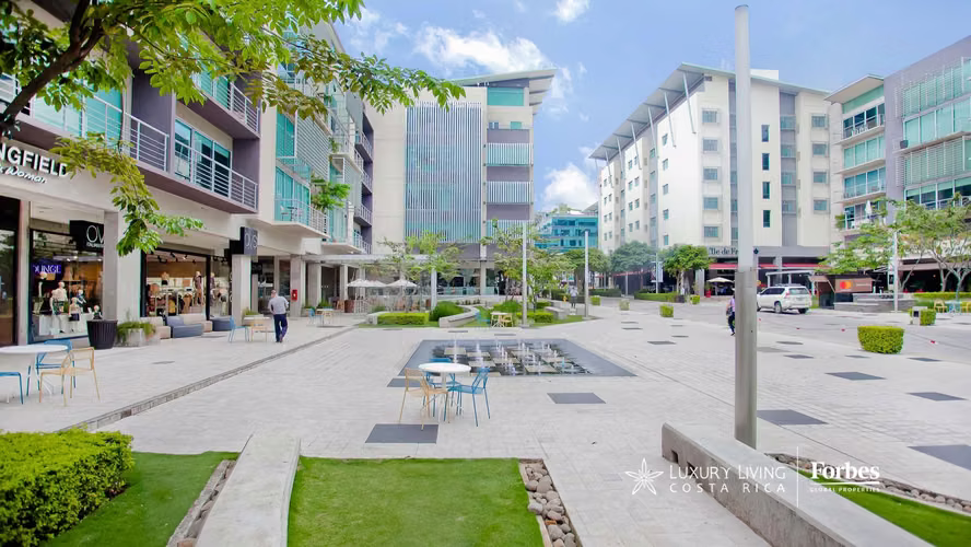 Apartamento de Lujo Estilo Penthouse en Venta en Avenida Escazú - Ref 21170 - Imagen 10