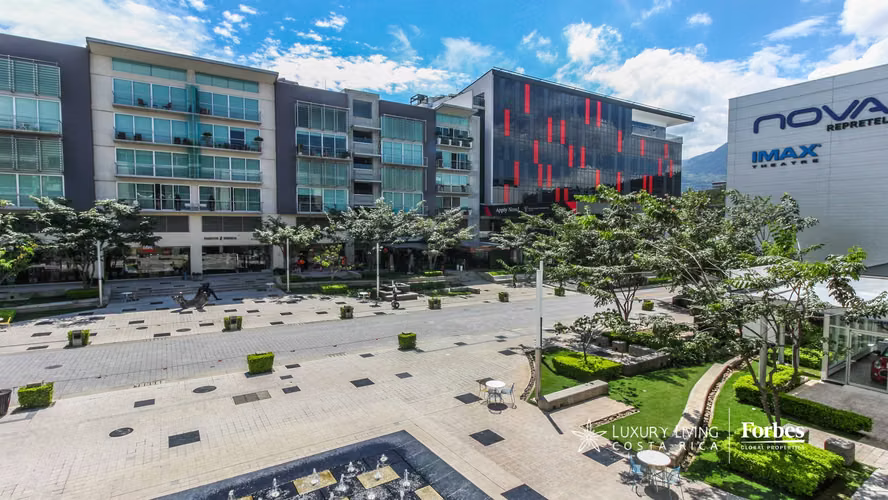 Apartamento de Lujo Estilo Penthouse en Venta en Avenida Escazú - Ref 21170 - Imagen 11