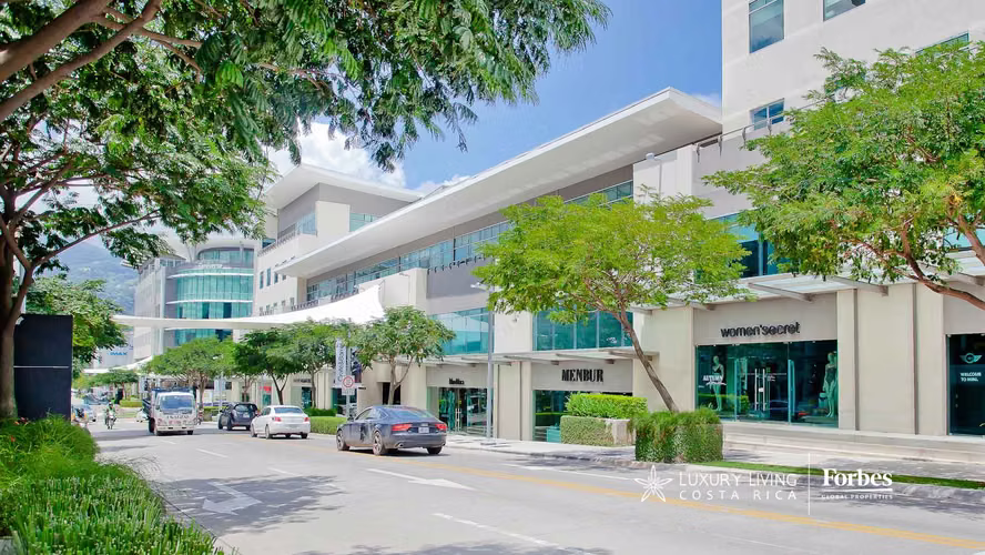 Apartamento de Lujo Estilo Penthouse en Venta en Avenida Escazú - Ref 21170 - Imagen 9