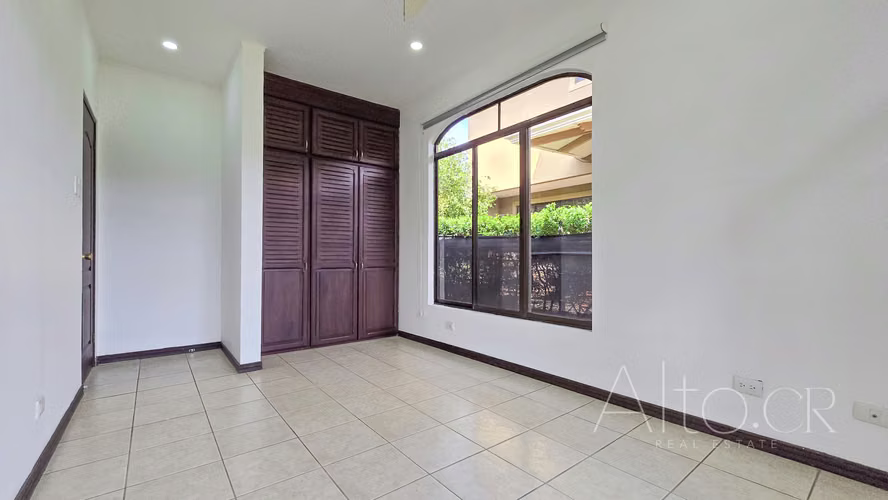 CASA PRECIOSA DE UN SOLO NIVEL  EN PIEDADES  CON  CUARTO DE SERVICIO  |  750m² - Imagen 11