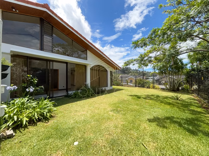 Casa de Una Planta en Alquiler en Curridabat 4 habitaciones con Jardín - Imagen 2