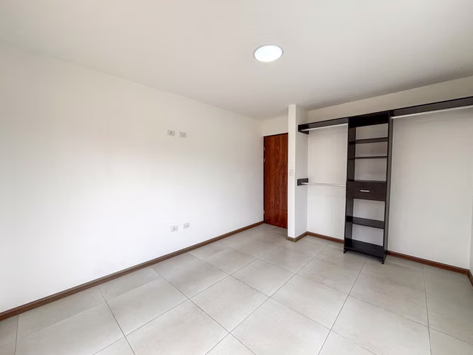 Apartamento en primer piso | Uruca Condominio con seguridad | cerca del Hospital México - Imagen 8
