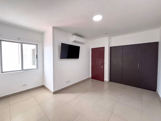 Alquiler Apartamento Amueblado en Sabana Con Vista a las Montañas - Imagen 5