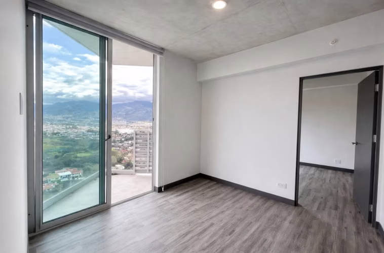 Hermoso Apartamento en Alquiler en Mata Redonda Sabana - Vista a las montañas