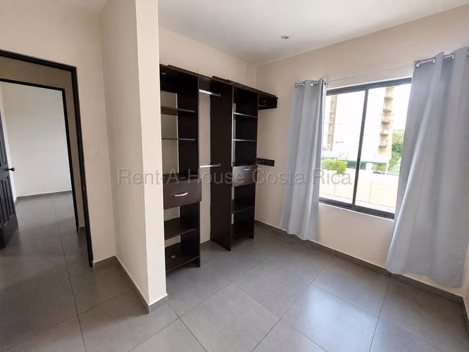 CASA CON GRAN PATIO Y TERRAZA – SAN FRANCISCO DE HEREDIA - Imagen 11