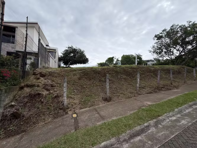VENTA DE LOTE RESIDENCIAL EN BARVA DE HEREDIA. - Imagen 2