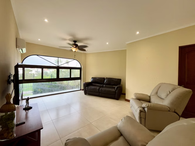 Hermoso Apartamento de Lujo Amueblado en Cariari Heredia cerca del Aeropuerto Juan Santamaría - Imagen 5