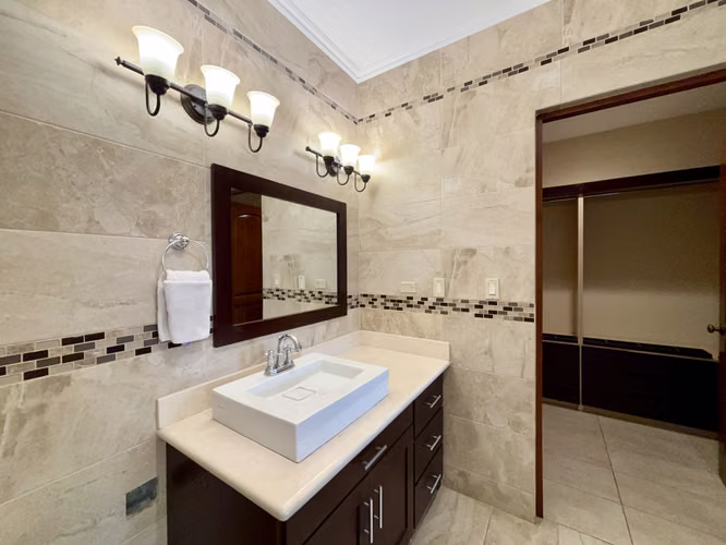 Hermoso Apartamento de Lujo Amueblado en Cariari Heredia cerca del Aeropuerto Juan Santamaría - Imagen 14