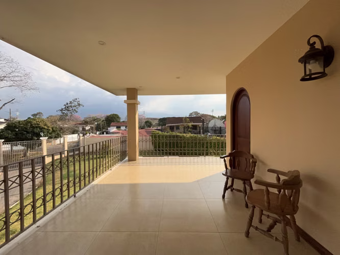 Hermoso Apartamento de Lujo Amueblado en Cariari Heredia cerca del Aeropuerto Juan Santamaría