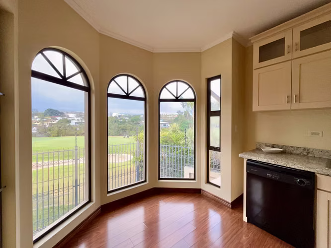 Hermoso Apartamento de Lujo Amueblado en Cariari Heredia cerca del Aeropuerto Juan Santamaría - Imagen 2