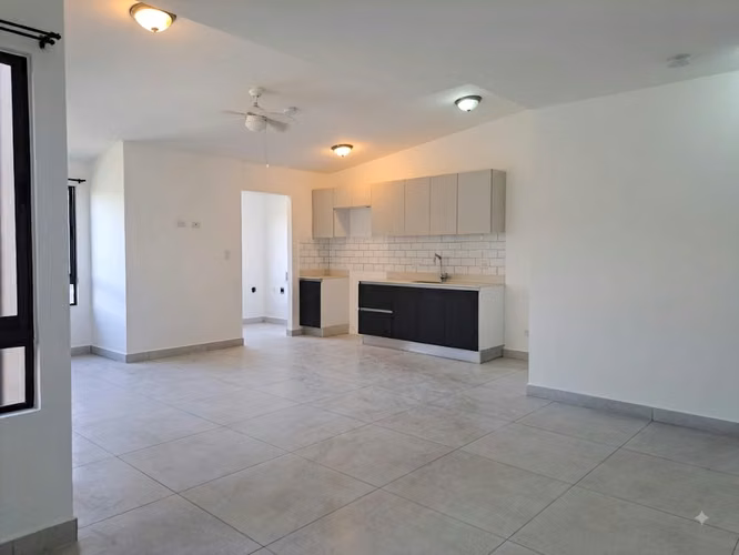 Apto 2da Planta en Condominio Francisco, La Aurora - ¡Pet Friendly! - Imagen 7