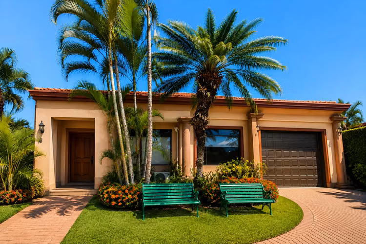 Venta / Muy Bonita Casa en Condominio, Lindora, Pozos, Santa Ana, San José