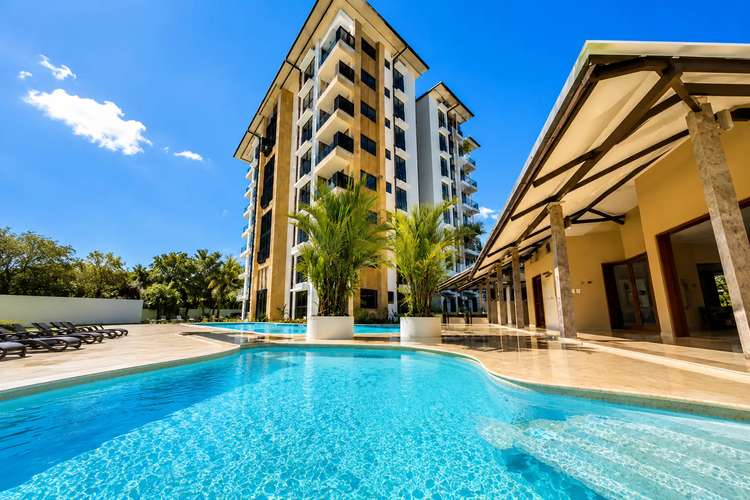 VENTA / Moderno Apartamento en Jacó con Piscina (y otras amenidades), muy cerca de la Playa