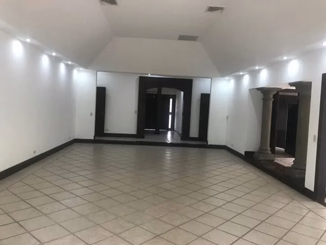 Venta / Hermosa Casa en Condominio, Lindora, Pozos, Santa Ana, San José - Imagen 2