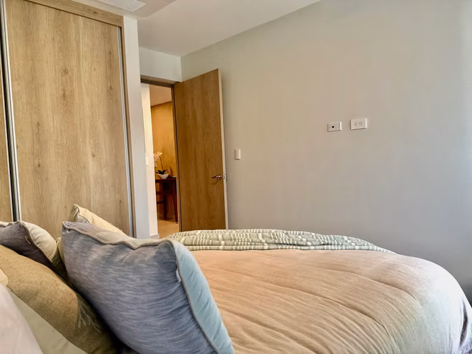 Apartamento con Vista a la Piscina en Torres del Mar - Imagen 14